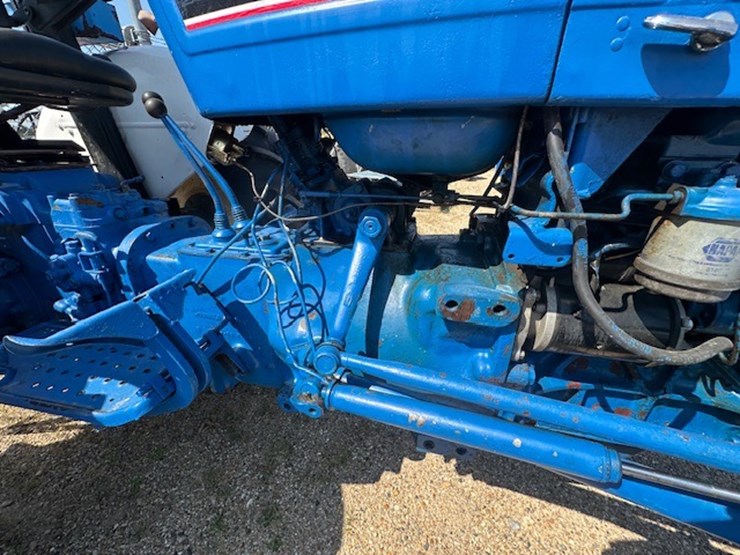 ford-2910-image-43