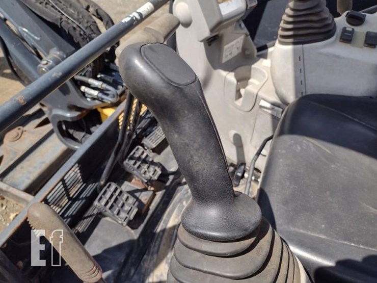 2017-deere-50g-image-10