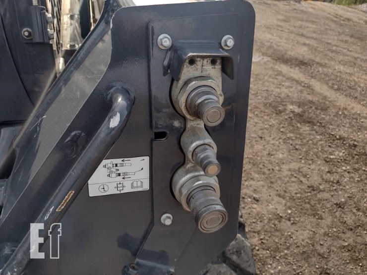 2020-deere-324g-image-15