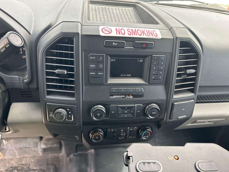 2017-ford-f150-image-15