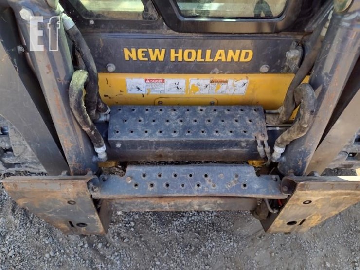 2015-new-holland-c232-image-16