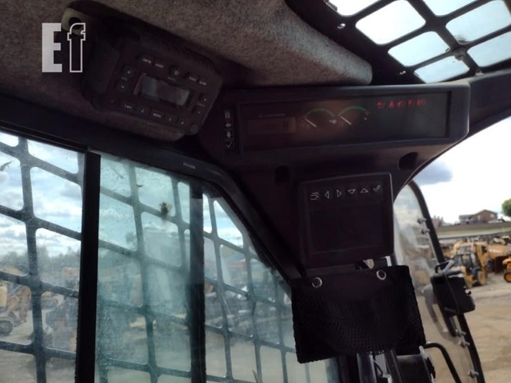2023-deere-331g-image-7
