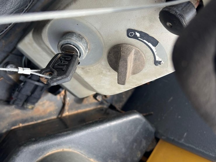2016-caterpillar-305e2-cr-image-33