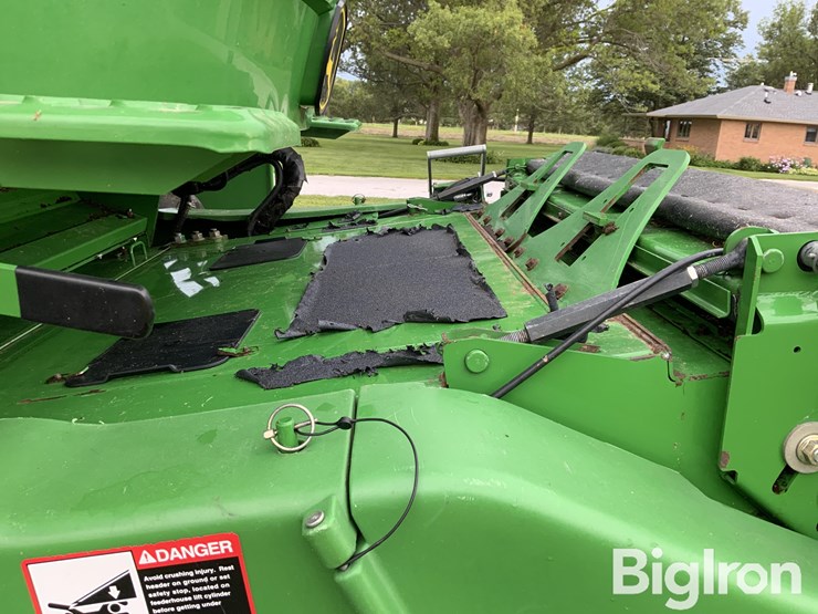 2010-john-deere-9770-sts-image-15