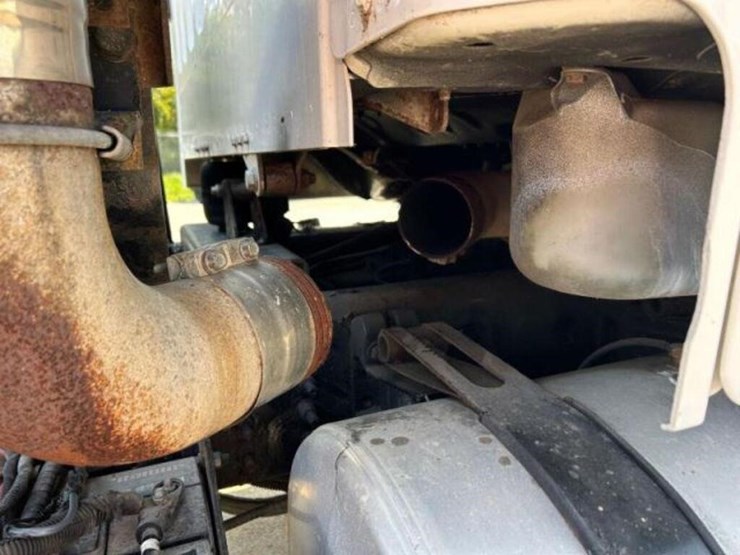 2005-freightliner-m2112-business-class-m2-t/a-1fvh-image-40