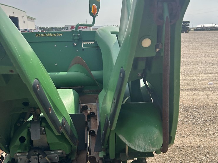 2012-john-deere-618c-image-41