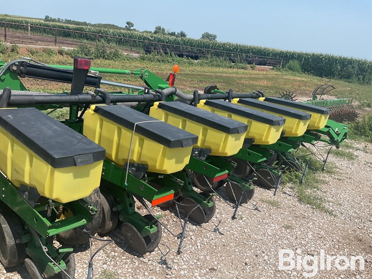 john-deere-1720-image-8