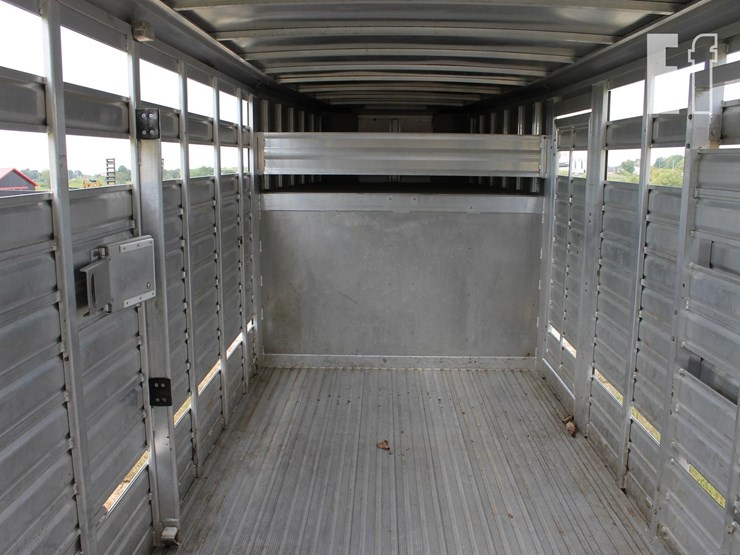 2014-featherlite-16'-trailer-image-5