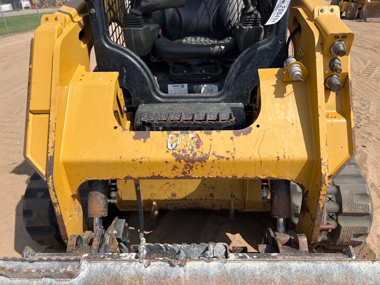 2020-caterpillar-259d3-image-19