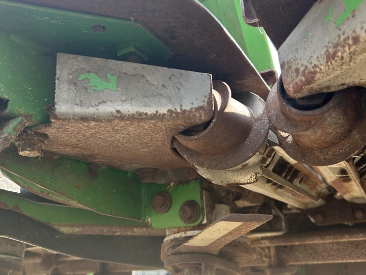 2012-john-deere-618c-image-22