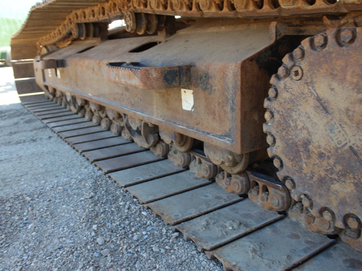 2022-komatsu-pc210-lc-11-image-8