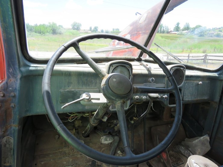 1952-dodge-b-3-f-1-½-ton-truck-image-12
