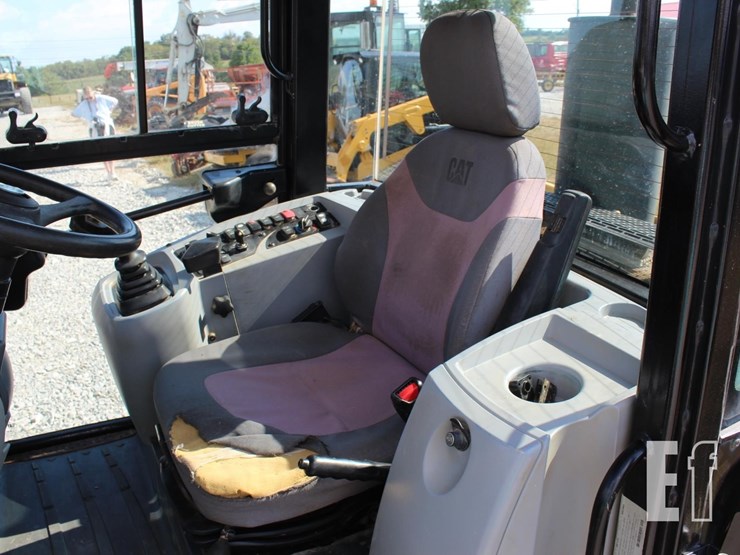2013-caterpillar-906h2-image-9