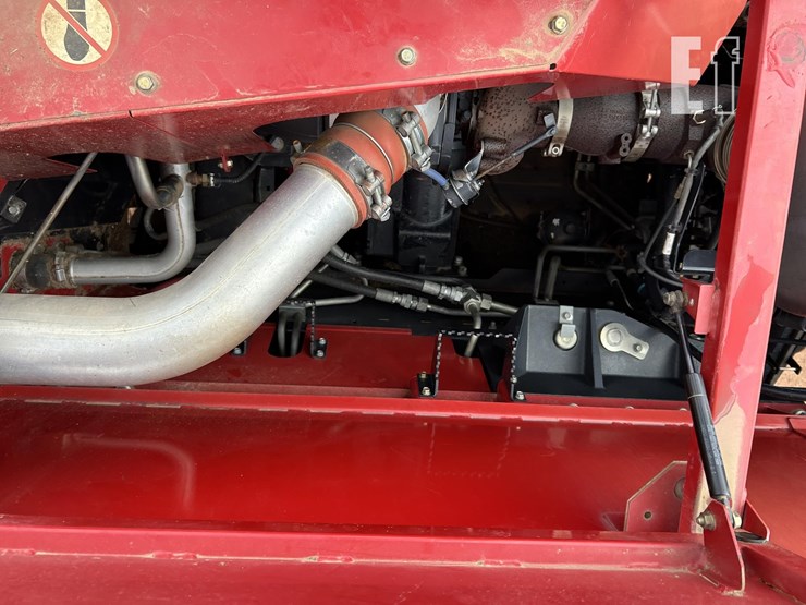 2015-case-ih-8240-image-101