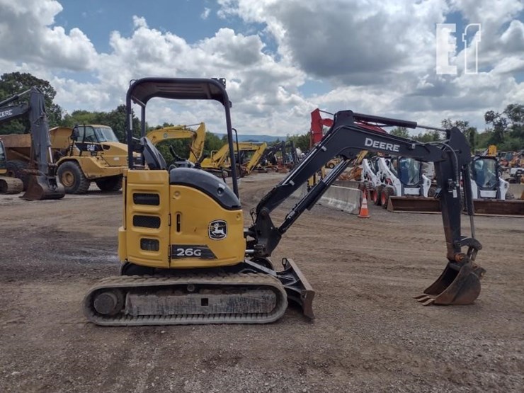 2021-deere-26g-image-3