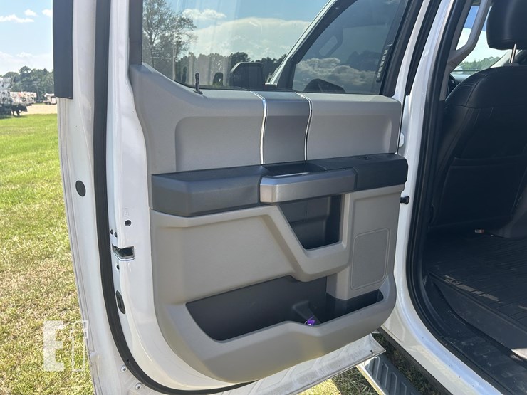 2019-ford-f150-image-26