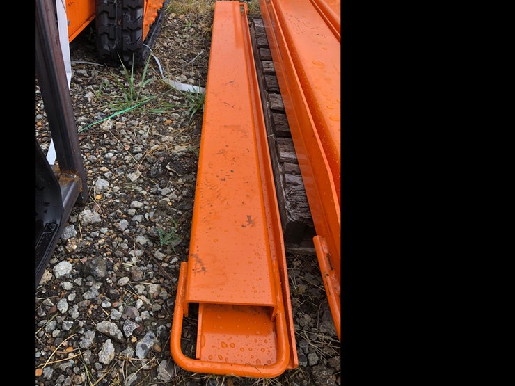 #90-•-7’-pallet-fork-extensions-image-1