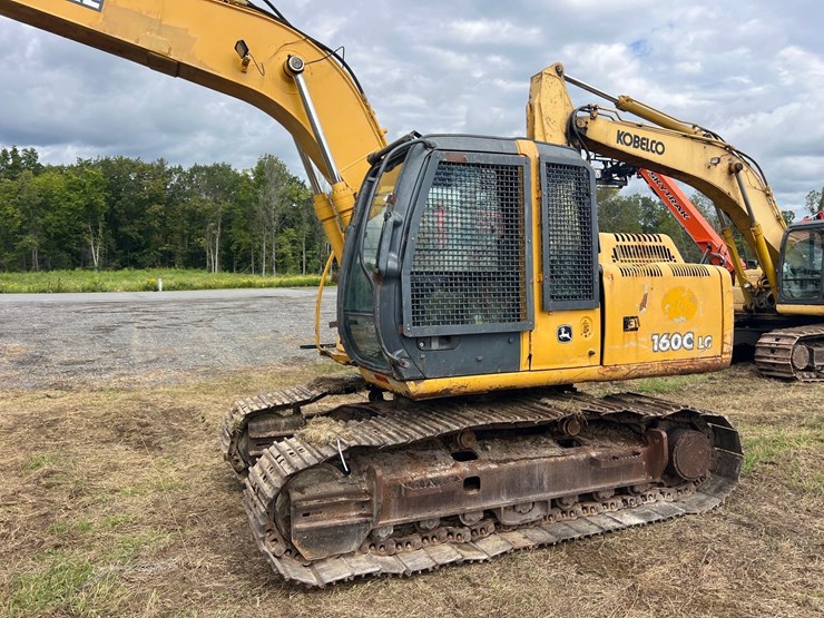 deere-160c-lc-image-2