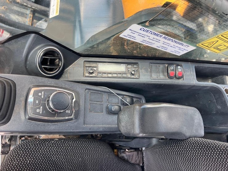 2019-hyundai-hx300l-image-38