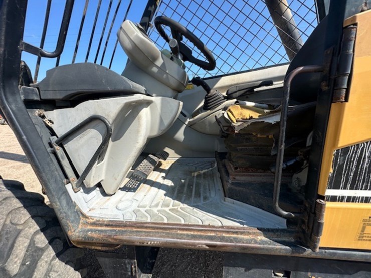 2005-caterpillar-th360b-image-53