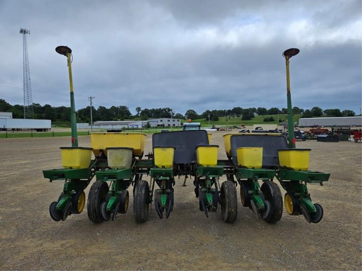 john-deere-7000-image-4