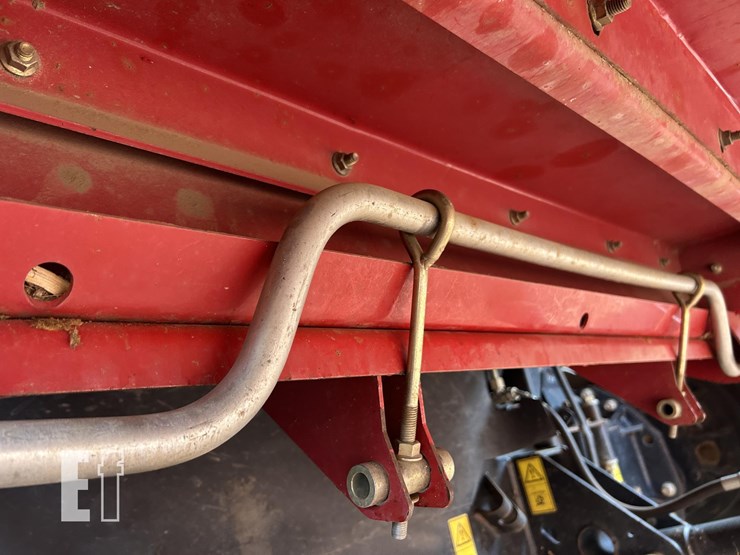 2015-case-ih-8240-image-56