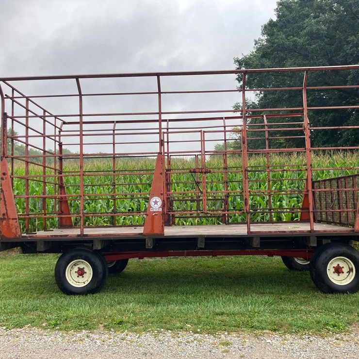 Meyers Hay Wagon with EZ Trail running gear