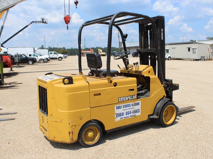 #2071-•-cat-t100c-forklift-image-3