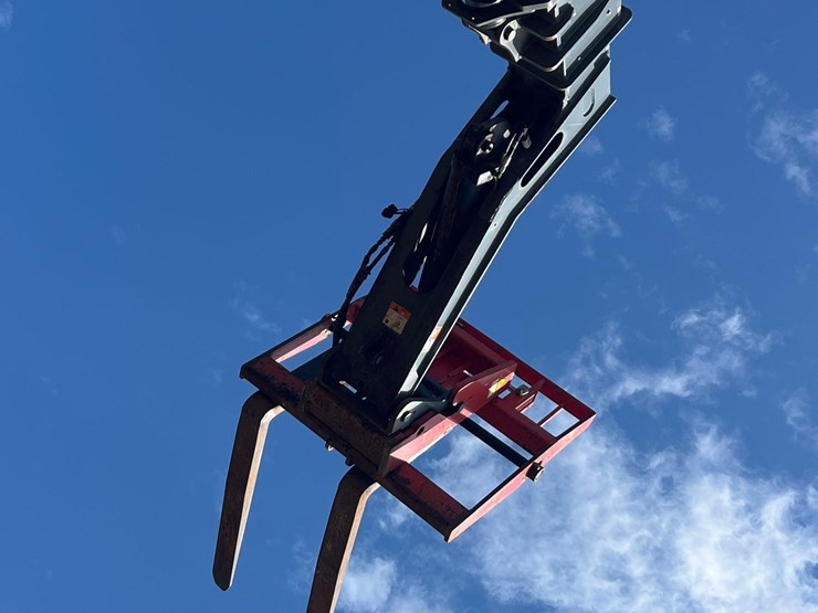 skyjack-sj1056th-image-8