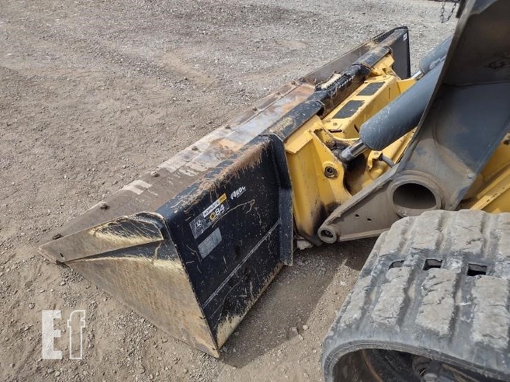 2023-deere-331g-image-18