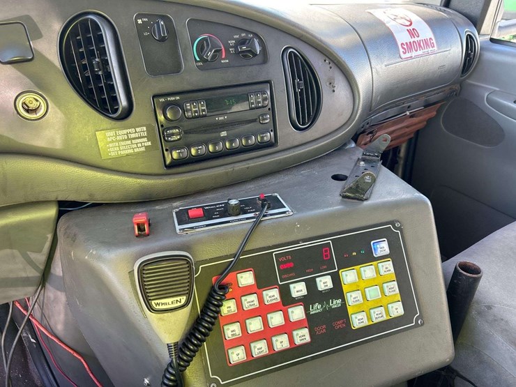 2005-ford-e450-image-17