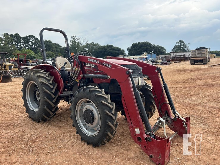 case-ih-farmall-70a-image-7