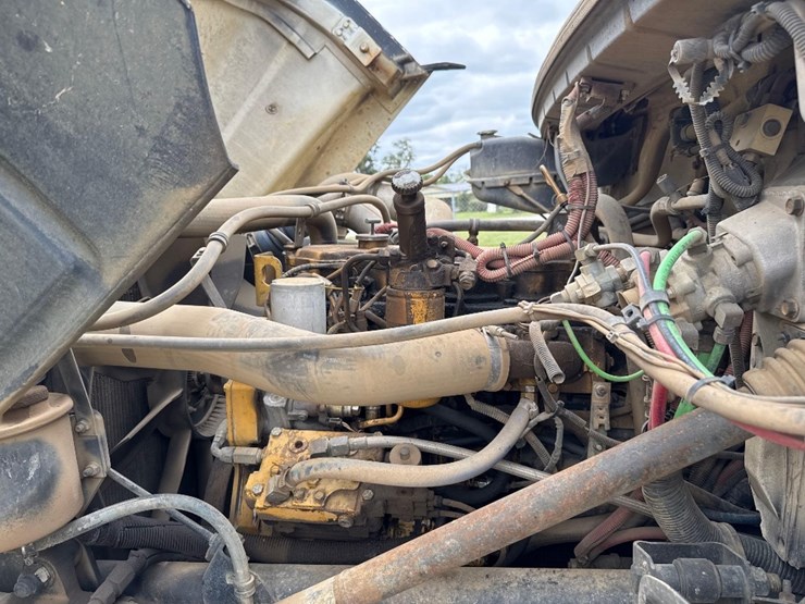 2001-freightliner-fl70-image-20