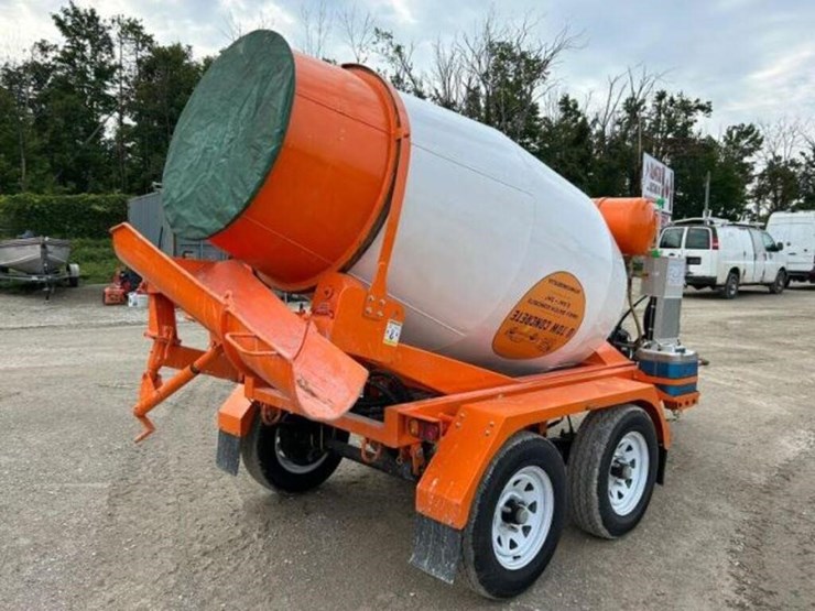 2024-1.5-cubic-meter-tow-behind-tri/a-concrete-fil-image-5