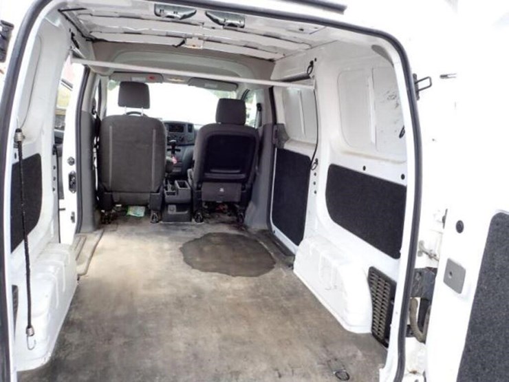 2020-nissan-nv200-image-39