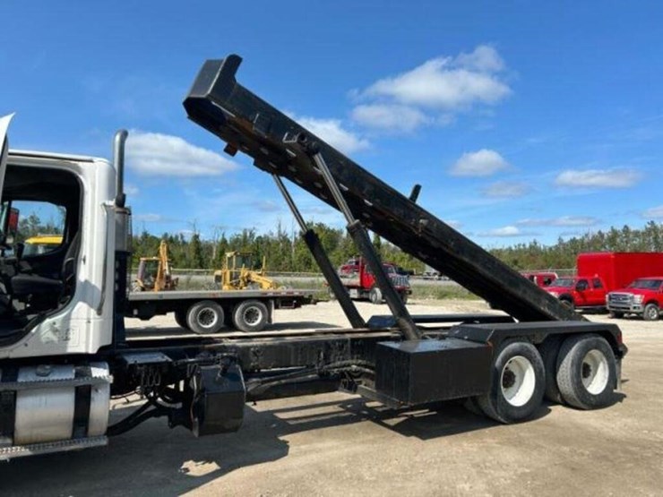 2005-freightliner-m2112-business-class-m2-t/a-1fvh-image-38