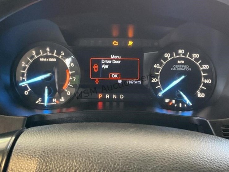 2017-ford-explorer-image-16