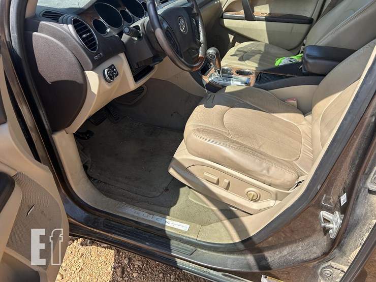 2011-buick-enclave-image-15