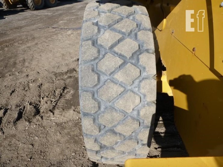 2013-caterpillar-924k-image-25