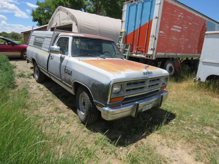 1990-dodge-ram-250-image-2