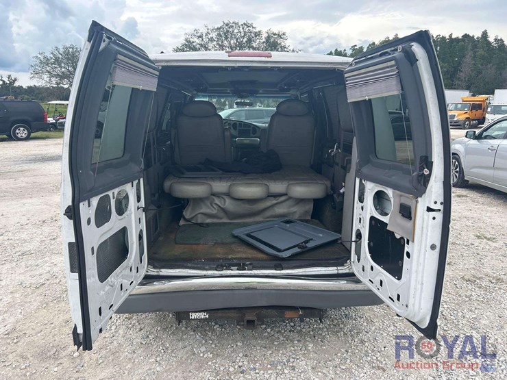 2002-ford-e150-image-20
