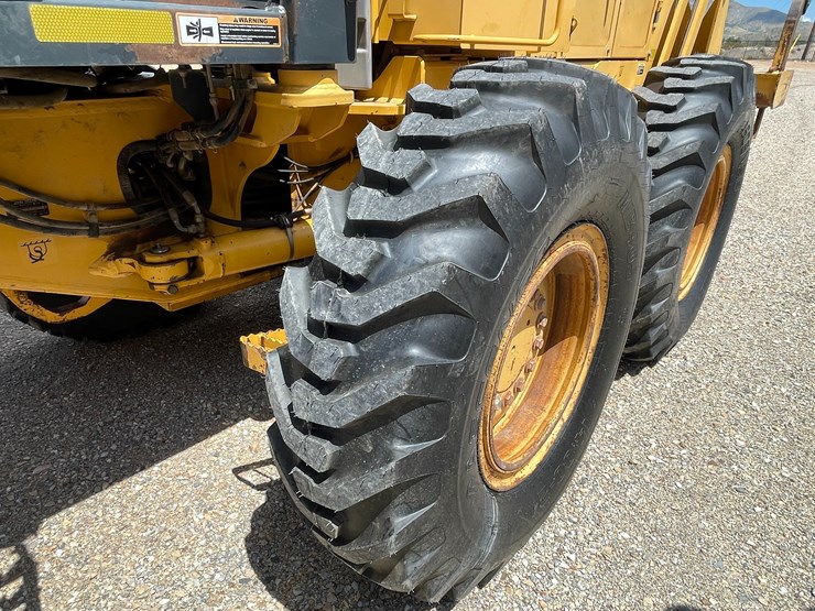 deere-672d-image-44