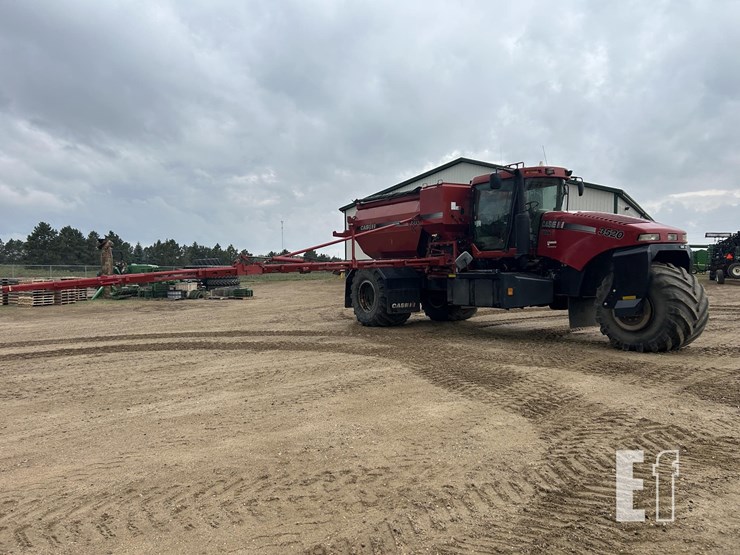 2010-case-ih-titan-3520-image-2