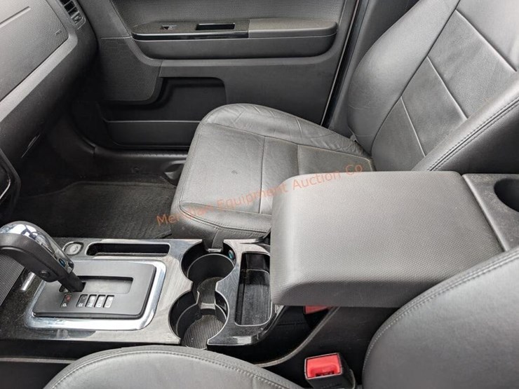 2010-ford-escape-image-20