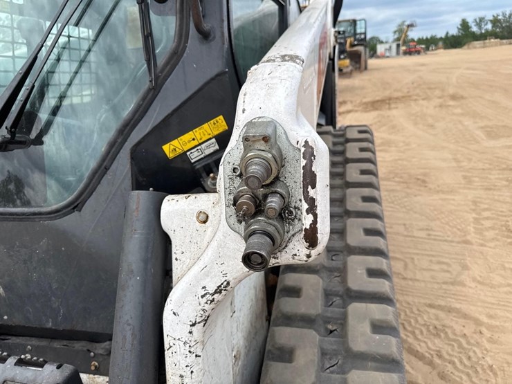 2021-bobcat-t66-image-20