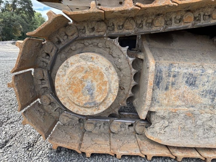 caterpillar-568-image-25