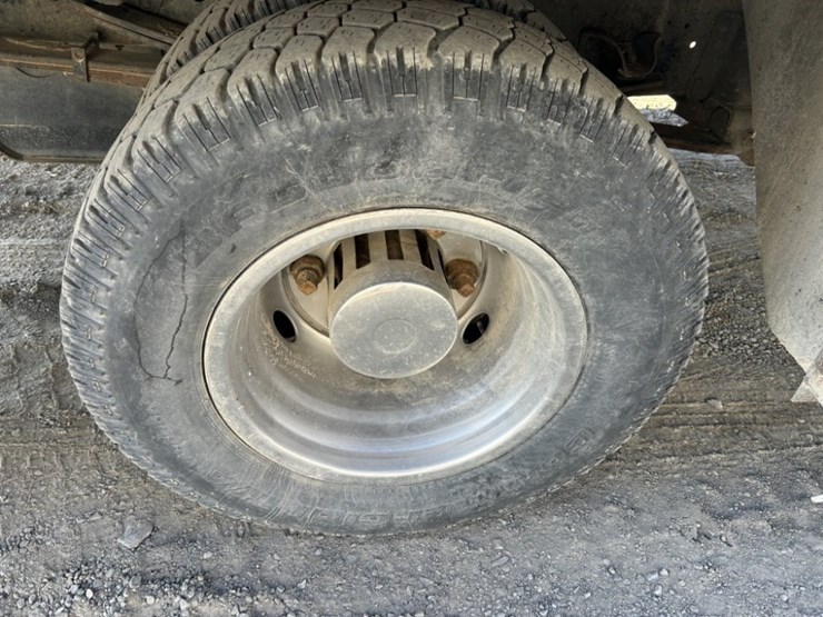 2006-gmc-w3500-image-12