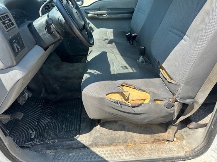 2002-ford-f250-image-24