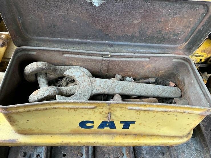 caterpillar-d2-image-36