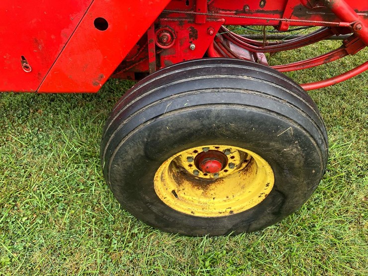 new-holland-315-image-14
